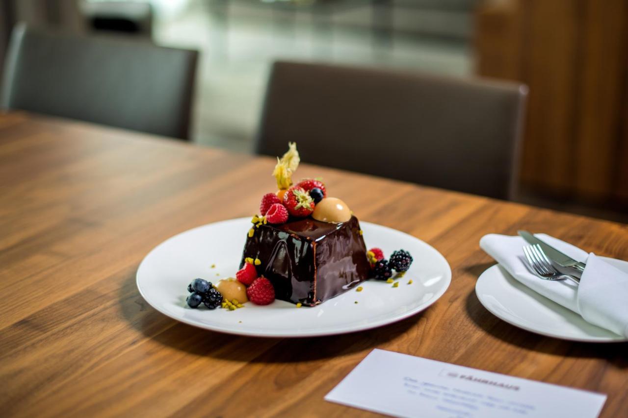 Faehrhaus Koblenz Hotel Bagian luar foto A chocolate dessert