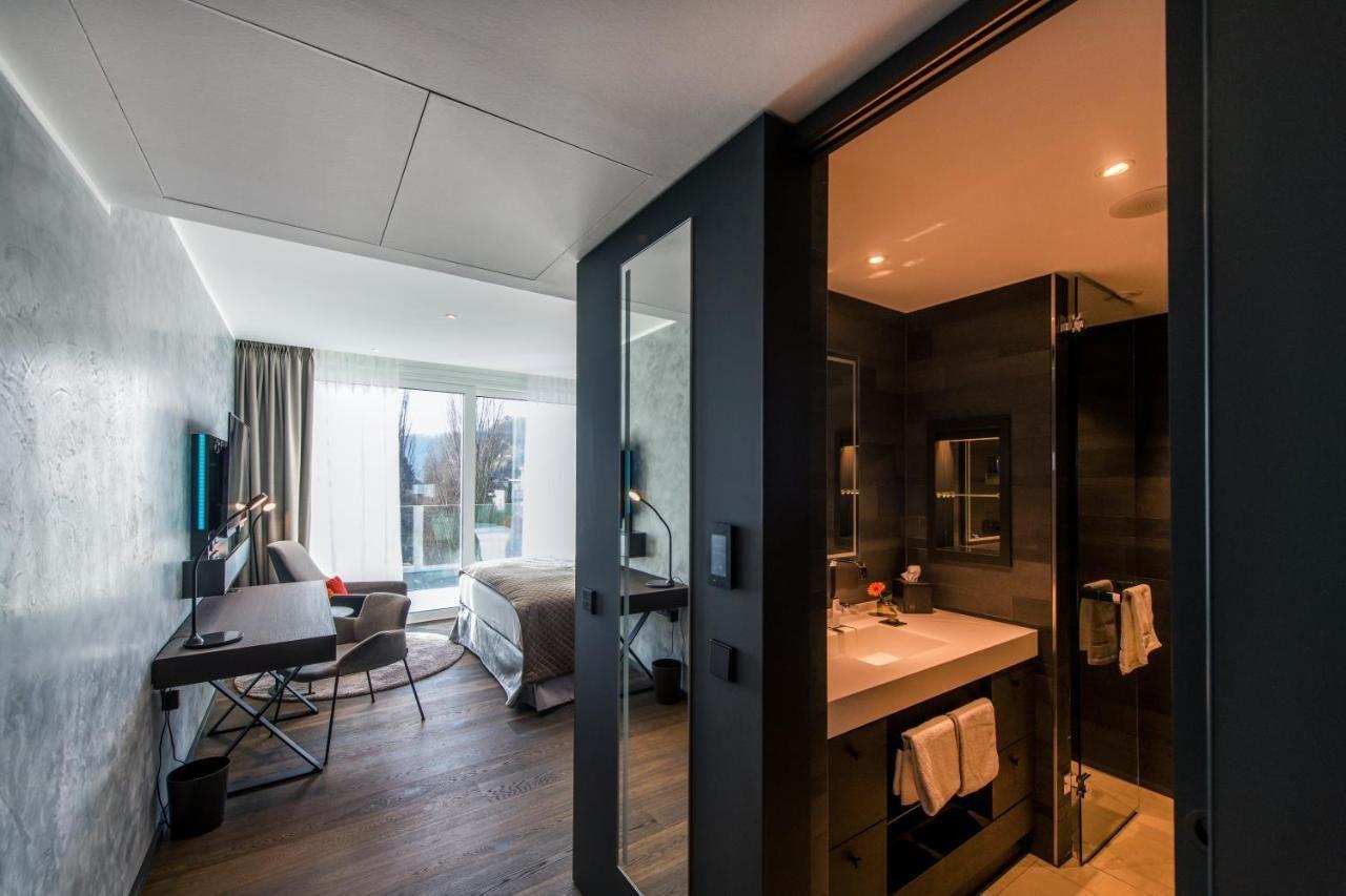 Faehrhaus Koblenz Hotel Bagian luar foto A room at the hotel