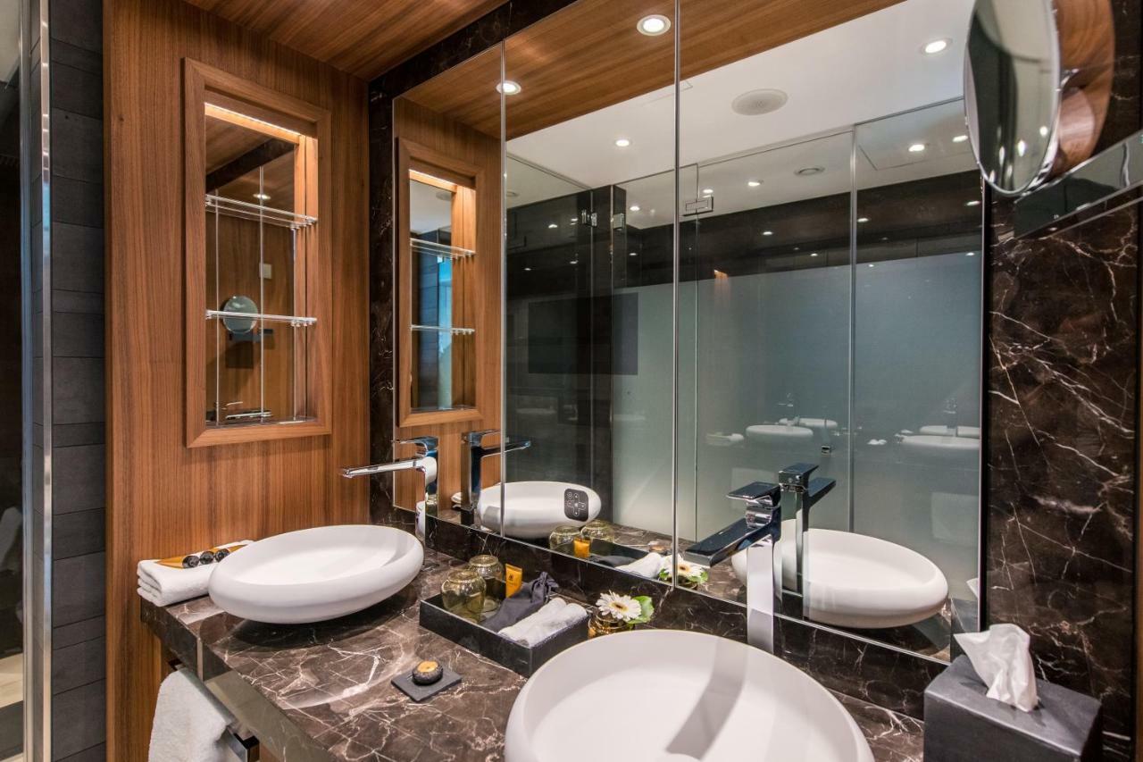 Faehrhaus Koblenz Hotel Bagian luar foto Bathroom